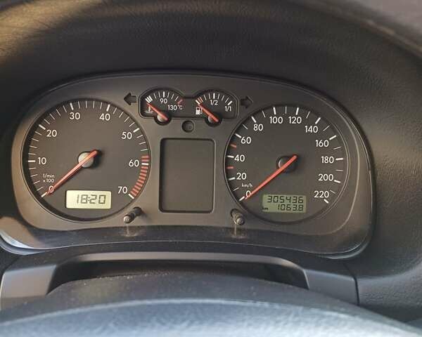 Синий Фольксваген Гольф, объемом двигателя 1.39 л и пробегом 305 тыс. км за 4200 $, фото 19 на Automoto.ua