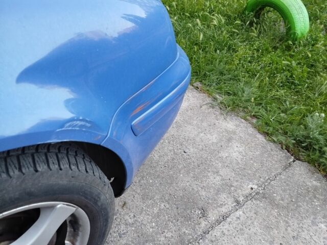 Синий Фольксваген Гольф, объемом двигателя 1.6 л и пробегом 330 тыс. км за 3500 $, фото 4 на Automoto.ua