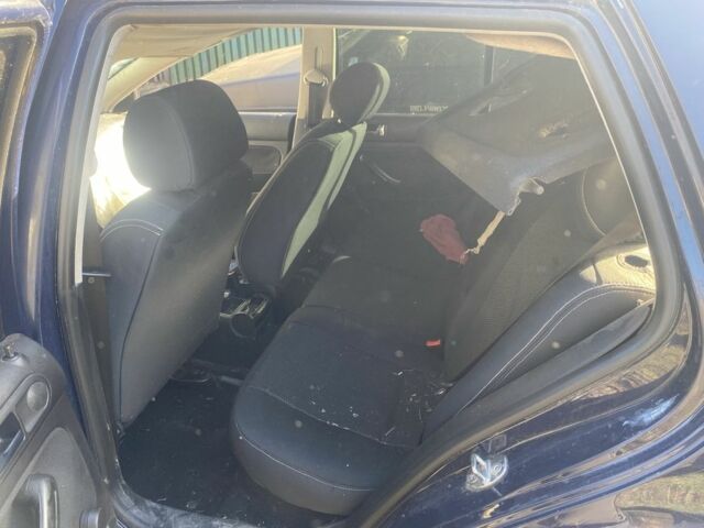 Синій Фольксваген Гольф, об'ємом двигуна 1.4 л та пробігом 250 тис. км за 699 $, фото 6 на Automoto.ua