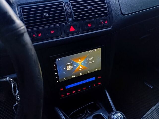 Синий Фольксваген Гольф, объемом двигателя 1.9 л и пробегом 385 тыс. км за 4200 $, фото 9 на Automoto.ua