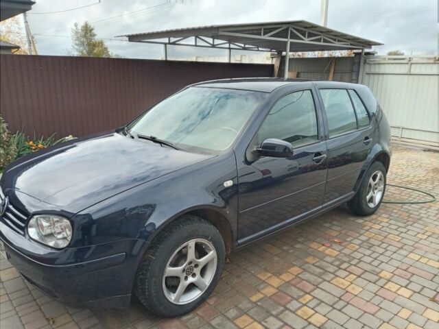 Синий Фольксваген Гольф, объемом двигателя 1.9 л и пробегом 250 тыс. км за 3750 $, фото 4 на Automoto.ua