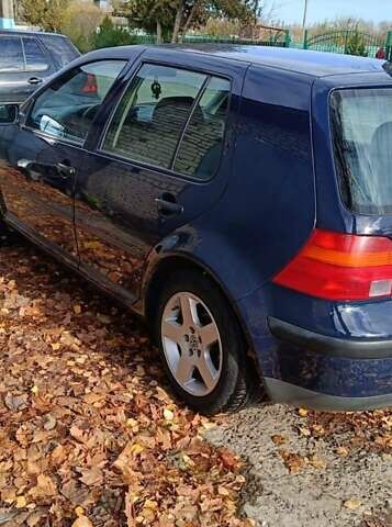 Синий Фольксваген Гольф, объемом двигателя 1.4 л и пробегом 310 тыс. км за 3500 $, фото 4 на Automoto.ua