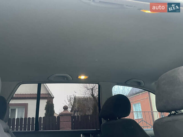 Синій Фольксваген Гольф, об'ємом двигуна 1.39 л та пробігом 240 тис. км за 3555 $, фото 21 на Automoto.ua