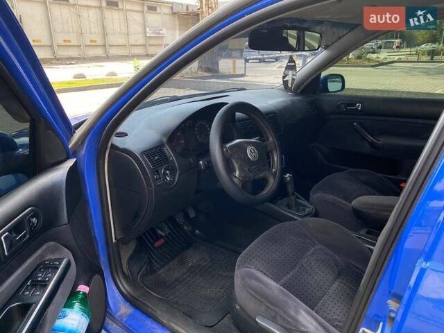 Синий Фольксваген Гольф, объемом двигателя 1.9 л и пробегом 250 тыс. км за 2900 $, фото 8 на Automoto.ua