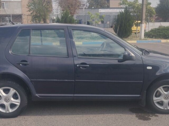 Синий Фольксваген Гольф, объемом двигателя 1.9 л и пробегом 500 тыс. км за 2000 $, фото 4 на Automoto.ua