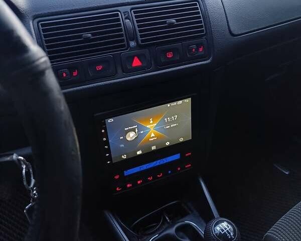 Синій Фольксваген Гольф, об'ємом двигуна 1.9 л та пробігом 384 тис. км за 4200 $, фото 5 на Automoto.ua