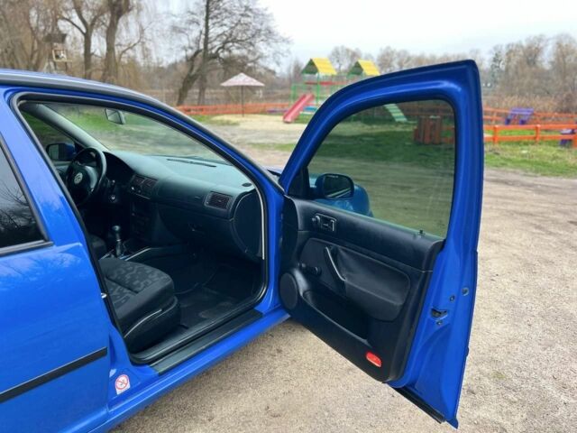 Синий Фольксваген Гольф, объемом двигателя 1.4 л и пробегом 299 тыс. км за 3350 $, фото 6 на Automoto.ua