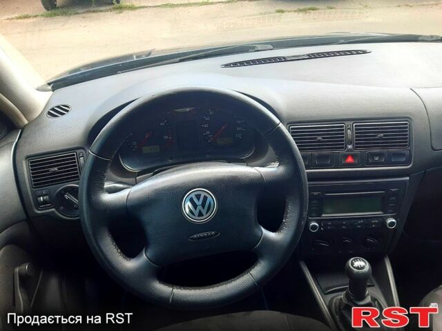 Синий Фольксваген Гольф, объемом двигателя 1.9 л и пробегом 250 тыс. км за 4500 $, фото 7 на Automoto.ua