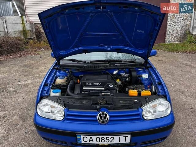 Синій Фольксваген Гольф, об'ємом двигуна 1.39 л та пробігом 299 тис. км за 3350 $, фото 22 на Automoto.ua