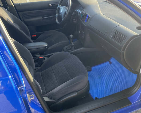 Синій Фольксваген Гольф, об'ємом двигуна 1.6 л та пробігом 380 тис. км за 3200 $, фото 11 на Automoto.ua