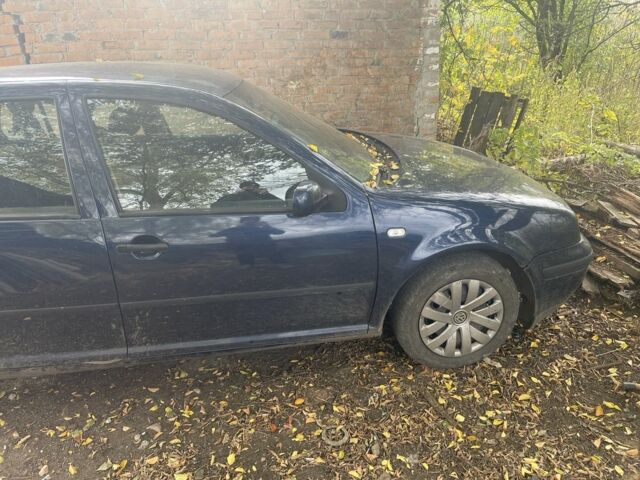 Синий Фольксваген Гольф, объемом двигателя 1.6 л и пробегом 397 тыс. км за 3500 $, фото 5 на Automoto.ua