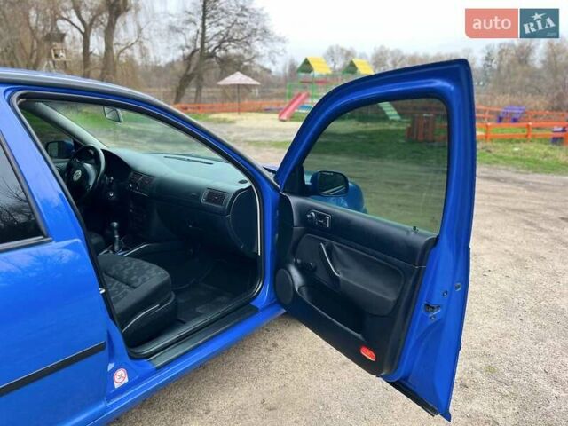 Синій Фольксваген Гольф, об'ємом двигуна 1.39 л та пробігом 299 тис. км за 3350 $, фото 18 на Automoto.ua