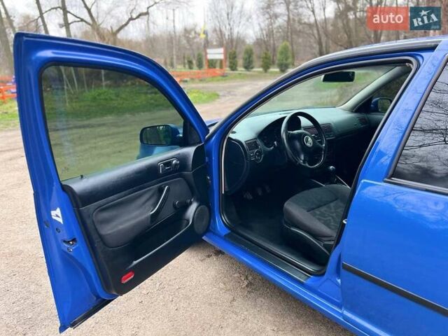 Синій Фольксваген Гольф, об'ємом двигуна 1.39 л та пробігом 299 тис. км за 3350 $, фото 15 на Automoto.ua