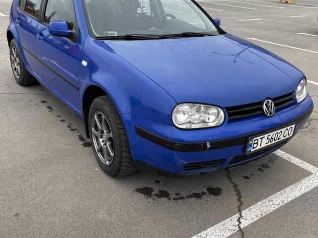 Синий Фольксваген Гольф, объемом двигателя 1.6 л и пробегом 300 тыс. км за 3200 $, фото 3 на Automoto.ua