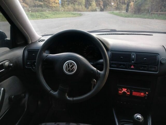Фольксваген Гольф 1999 в Червонограде на Automoto.ua Синий Фольксваген Гольф, объемом двигателя 1.9 л и пробегом 355 тыс. км за 2999 $, фото 15 на Automoto.ua