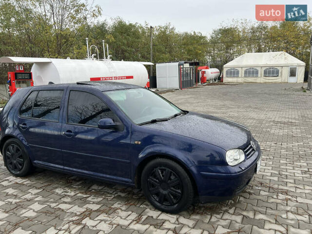 Синий Фольксваген Гольф, объемом двигателя 1.6 л и пробегом 246 тыс. км за 3950 $, фото 10 на Automoto.ua