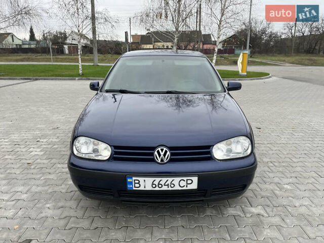 Синий Фольксваген Гольф, объемом двигателя 1.9 л и пробегом 231 тыс. км за 4550 $, фото 2 на Automoto.ua