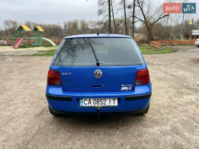 Синій Фольксваген Гольф, об'ємом двигуна 1.39 л та пробігом 299 тис. км за 3350 $, фото 5 на Automoto.ua