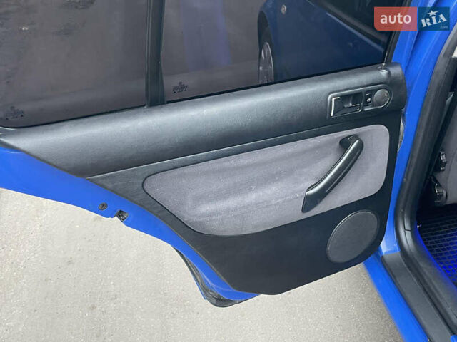 Синій Фольксваген Гольф, об'ємом двигуна 1.39 л та пробігом 240 тис. км за 3555 $, фото 22 на Automoto.ua