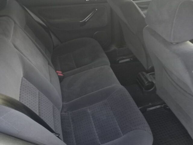 Синий Фольксваген Гольф, объемом двигателя 1.4 л и пробегом 277 тыс. км за 3500 $, фото 3 на Automoto.ua