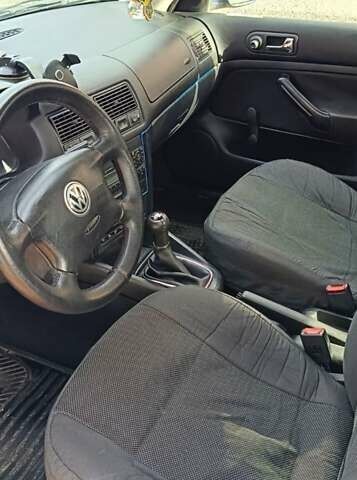 Синий Фольксваген Гольф, объемом двигателя 1.4 л и пробегом 310 тыс. км за 3500 $, фото 6 на Automoto.ua