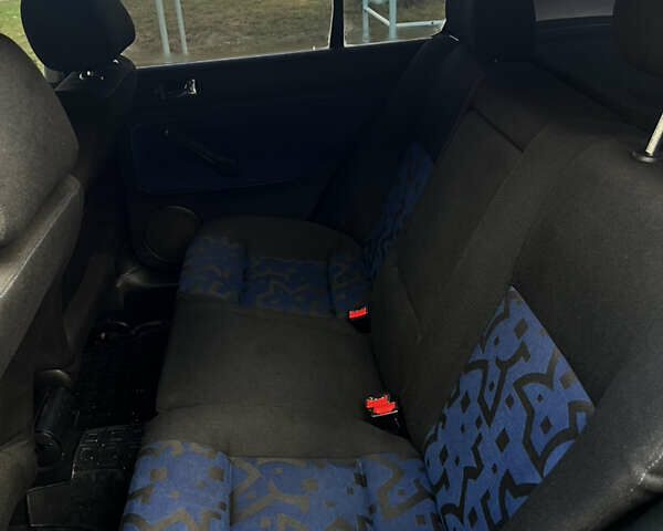 Синий Фольксваген Гольф, объемом двигателя 1.6 л и пробегом 271 тыс. км за 3850 $, фото 18 на Automoto.ua