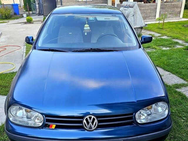 Синий Фольксваген Гольф, объемом двигателя 1.6 л и пробегом 364 тыс. км за 3600 $, фото 2 на Automoto.ua