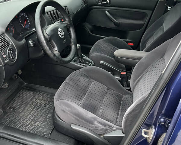 Синий Фольксваген Гольф, объемом двигателя 1.9 л и пробегом 231 тыс. км за 4550 $, фото 21 на Automoto.ua