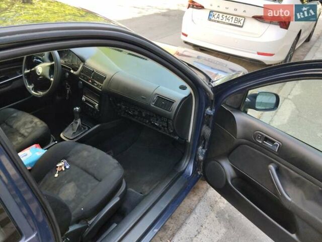 Синій Фольксваген Гольф, об'ємом двигуна 1.6 л та пробігом 275 тис. км за 3500 $, фото 15 на Automoto.ua