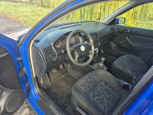 Синий Фольксваген Гольф, объемом двигателя 0 л и пробегом 380 тыс. км за 1800 $, фото 6 на Automoto.ua