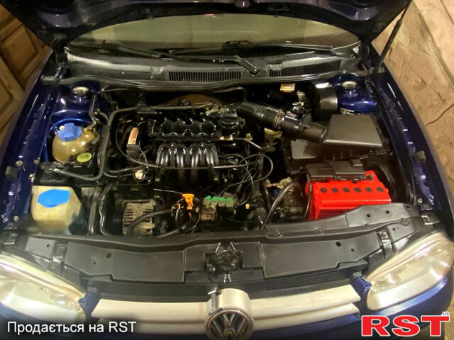 Синий Фольксваген Гольф, объемом двигателя 1.6 л и пробегом 360 тыс. км за 3700 $, фото 13 на Automoto.ua