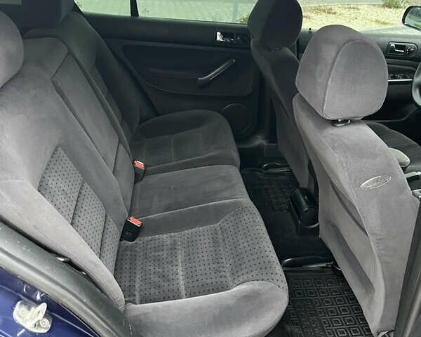 Синий Фольксваген Гольф, объемом двигателя 1.9 л и пробегом 231 тыс. км за 4550 $, фото 38 на Automoto.ua