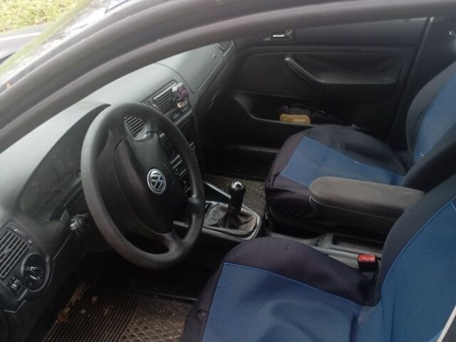 Синий Фольксваген Гольф, объемом двигателя 0 л и пробегом 370 тыс. км за 1191 $, фото 4 на Automoto.ua