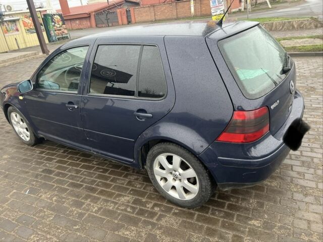 Синий Фольксваген Гольф, объемом двигателя 1.9 л и пробегом 350 тыс. км за 2800 $, фото 3 на Automoto.ua