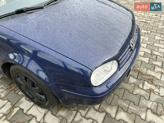 Синий Фольксваген Гольф, объемом двигателя 1.6 л и пробегом 246 тыс. км за 3950 $, фото 11 на Automoto.ua