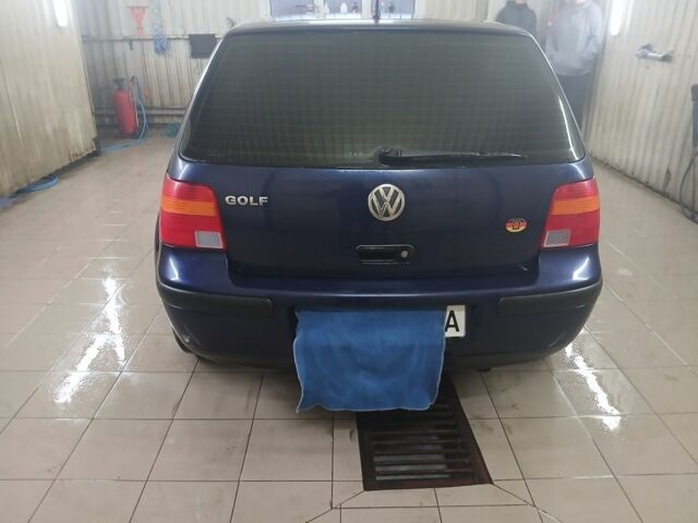 Синий Фольксваген Гольф, объемом двигателя 1.4 л и пробегом 297 тыс. км за 3000 $, фото 10 на Automoto.ua