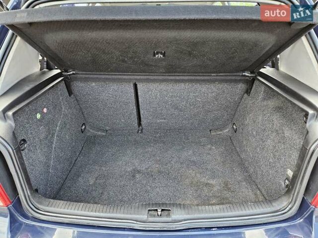 Синий Фольксваген Гольф, объемом двигателя 1.6 л и пробегом 230 тыс. км за 3900 $, фото 16 на Automoto.ua