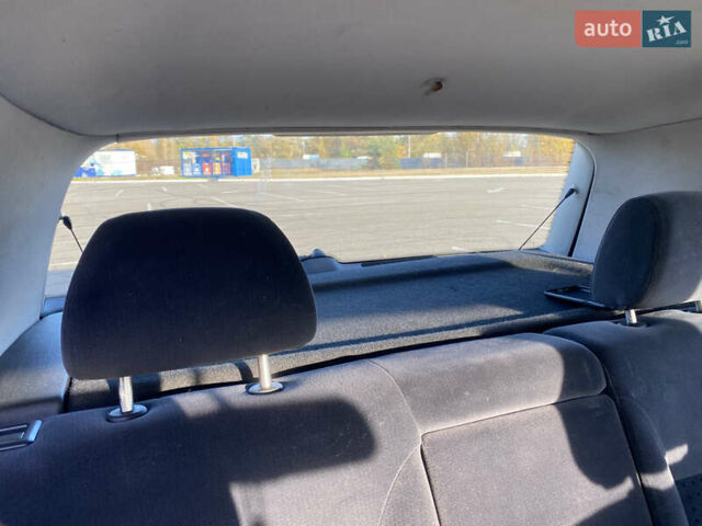 Синій Фольксваген Гольф, об'ємом двигуна 1.6 л та пробігом 380 тис. км за 3200 $, фото 13 на Automoto.ua