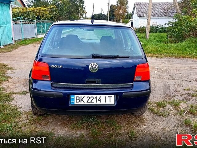 Синий Фольксваген Гольф, объемом двигателя 1.4 л и пробегом 250 тыс. км за 2899 $, фото 5 на Automoto.ua