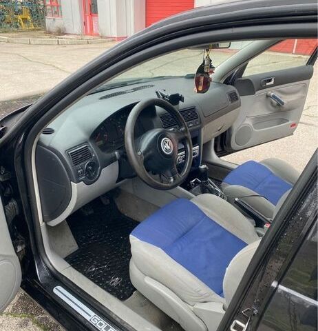 Синий Фольксваген Гольф, объемом двигателя 1.9 л и пробегом 310 тыс. км за 2600 $, фото 4 на Automoto.ua