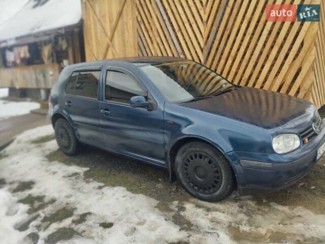 Синий Фольксваген Гольф, объемом двигателя 1.6 л и пробегом 366 тыс. км за 2800 $, фото 1 на Automoto.ua