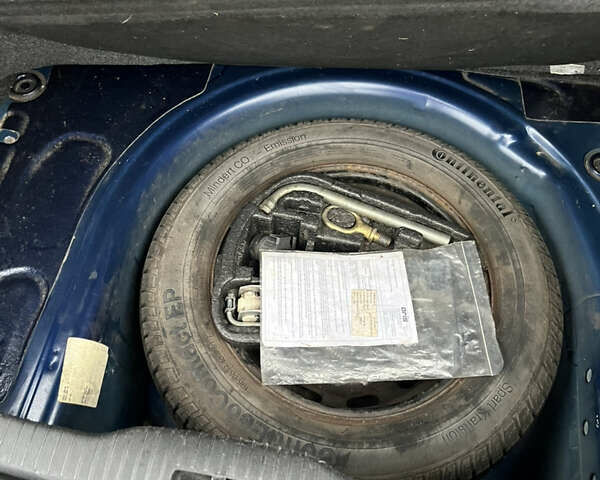 Синий Фольксваген Гольф, объемом двигателя 1.9 л и пробегом 231 тыс. км за 4550 $, фото 37 на Automoto.ua