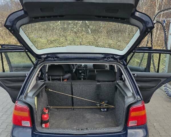 Синий Фольксваген Гольф, объемом двигателя 1.9 л и пробегом 318 тыс. км за 3499 $, фото 23 на Automoto.ua