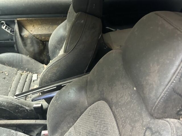 Синий Фольксваген Гольф, объемом двигателя 1.9 л и пробегом 280 тыс. км за 1371 $, фото 10 на Automoto.ua