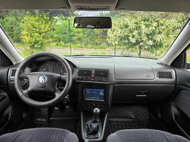 Фольксваген Гольф 1999 в Хмельницком на Automoto.ua Синий Фольксваген Гольф, объемом двигателя 1.6 л и пробегом 179 тыс. км за 3999 $, фото 9 на Automoto.ua