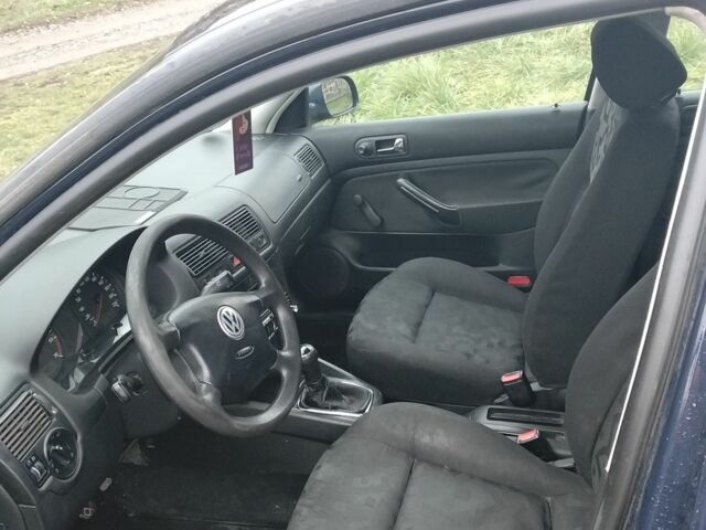 Синий Фольксваген Гольф, объемом двигателя 1.4 л и пробегом 233 тыс. км за 2500 $, фото 4 на Automoto.ua