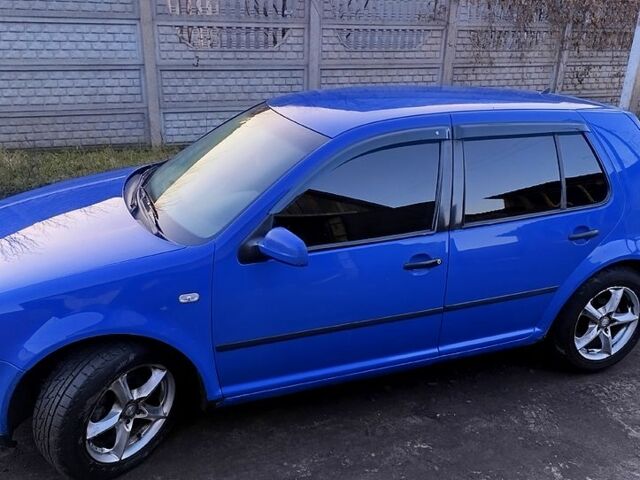 Синий Фольксваген Гольф, объемом двигателя 1.9 л и пробегом 385 тыс. км за 4200 $, фото 2 на Automoto.ua