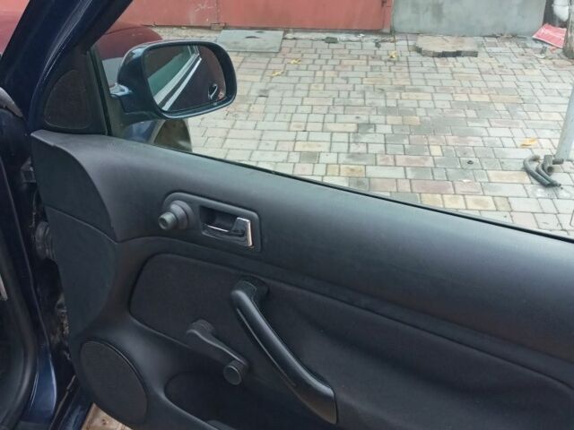 Синий Фольксваген Гольф, объемом двигателя 1.9 л и пробегом 250 тыс. км за 3750 $, фото 9 на Automoto.ua