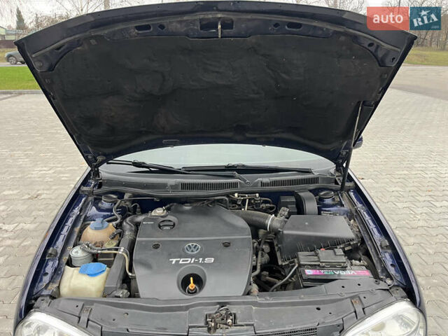 Синий Фольксваген Гольф, объемом двигателя 1.9 л и пробегом 231 тыс. км за 4550 $, фото 48 на Automoto.ua