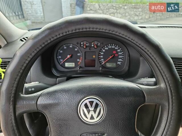 Синий Фольксваген Гольф, объемом двигателя 1.6 л и пробегом 230 тыс. км за 3900 $, фото 14 на Automoto.ua